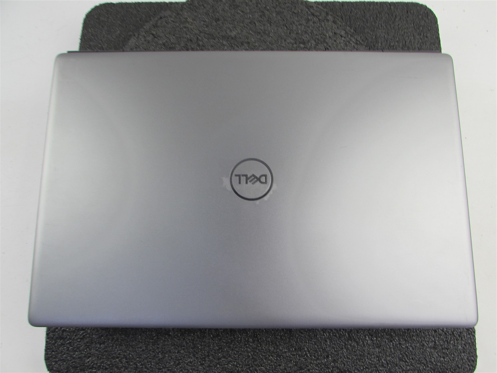 DELL PRECISION 7750 FHD CORE I7-10850H 1TB 32GB RAM RTX 3000 WIN 11 PRO NO BATT
