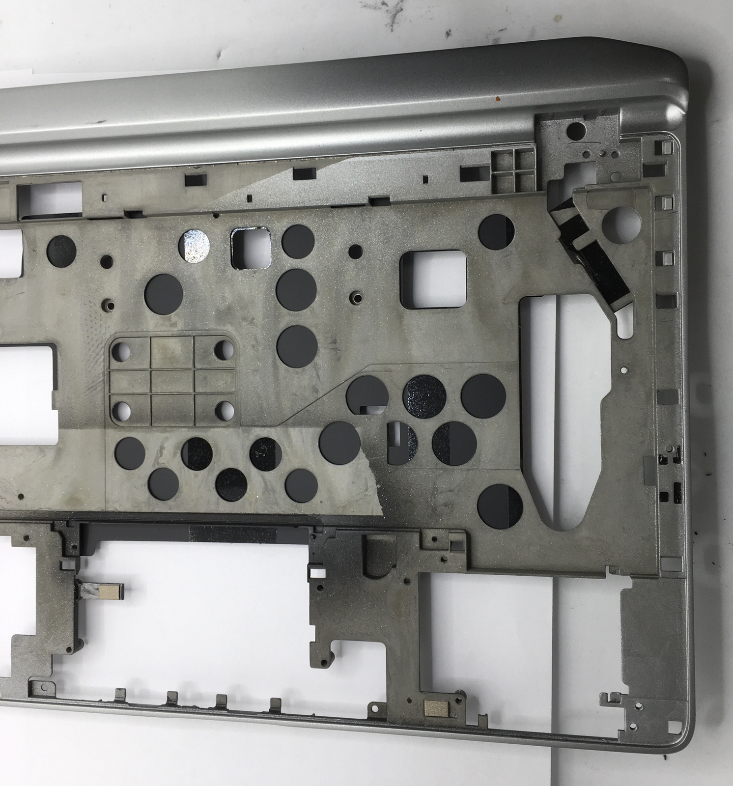 Genuine Dell Latitude E6220 Laptop palmrest Assembly Chassis p/n NKH5H 0NKH5H