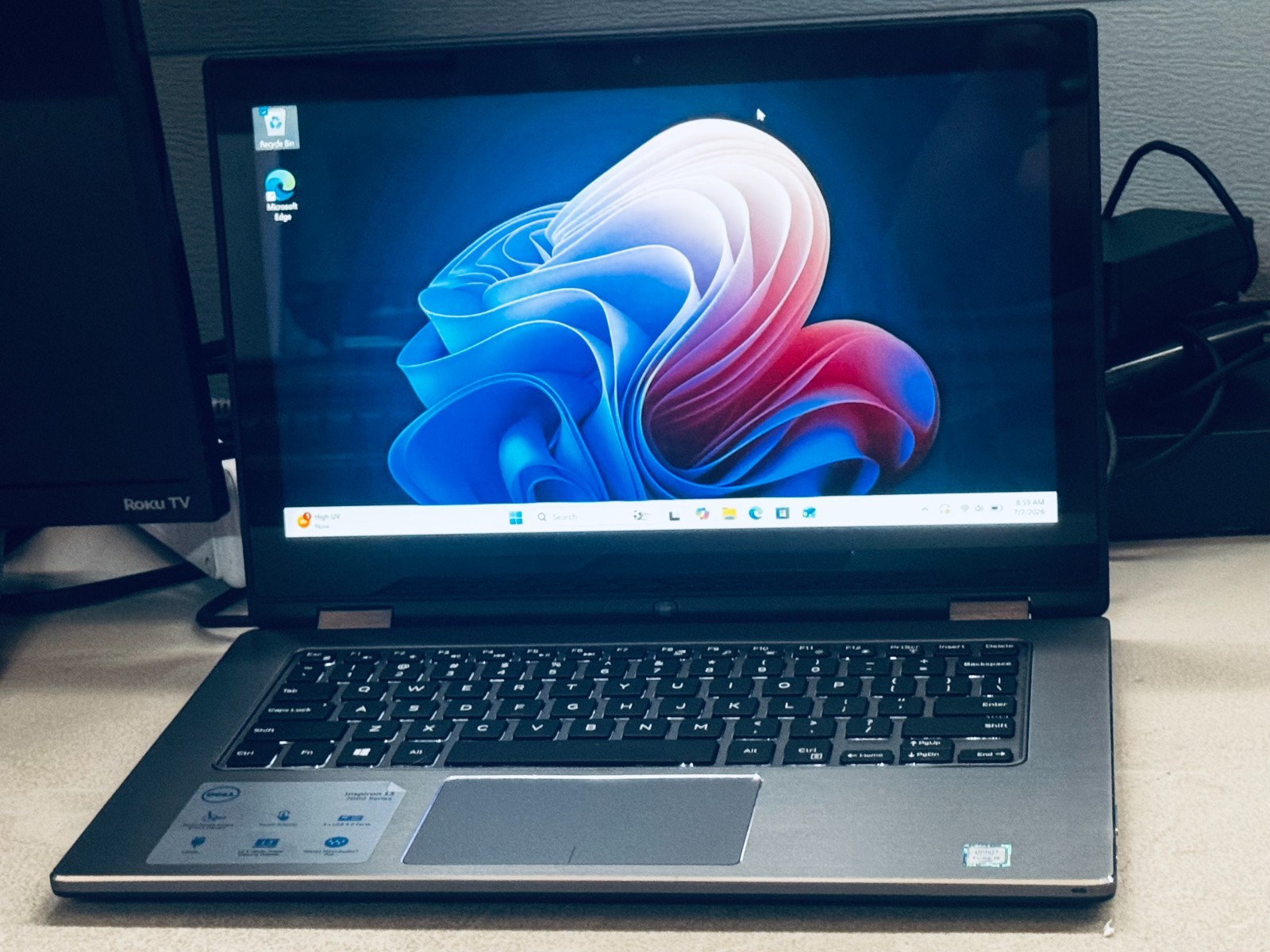 Dell Inspiron 2-in 1 Touch Laptop-Intel i5 6200U-8GB RAM-256GB WIN 11-Excellent