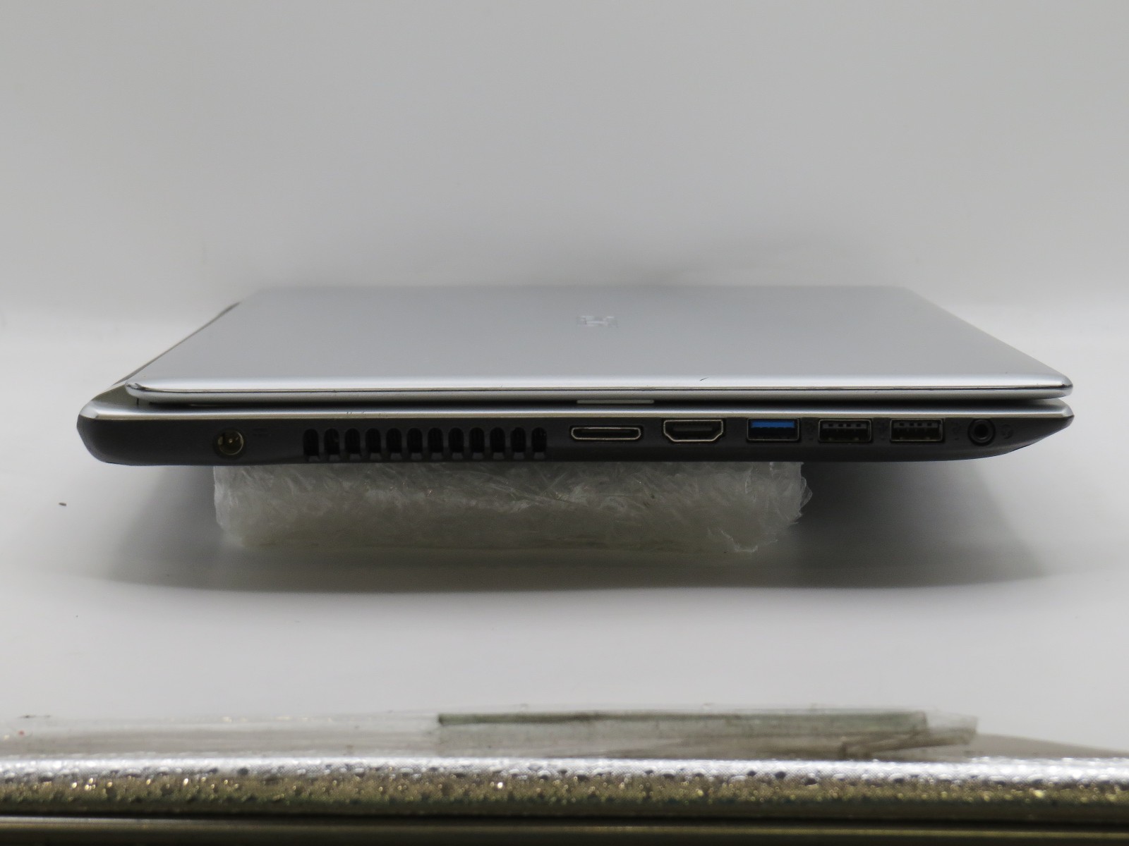 Acer Aspire V5 i3-3217U @ 1.8GHz 6GB DDR3 HD 4000 15.6″ No HDD/OS/AC PARTS