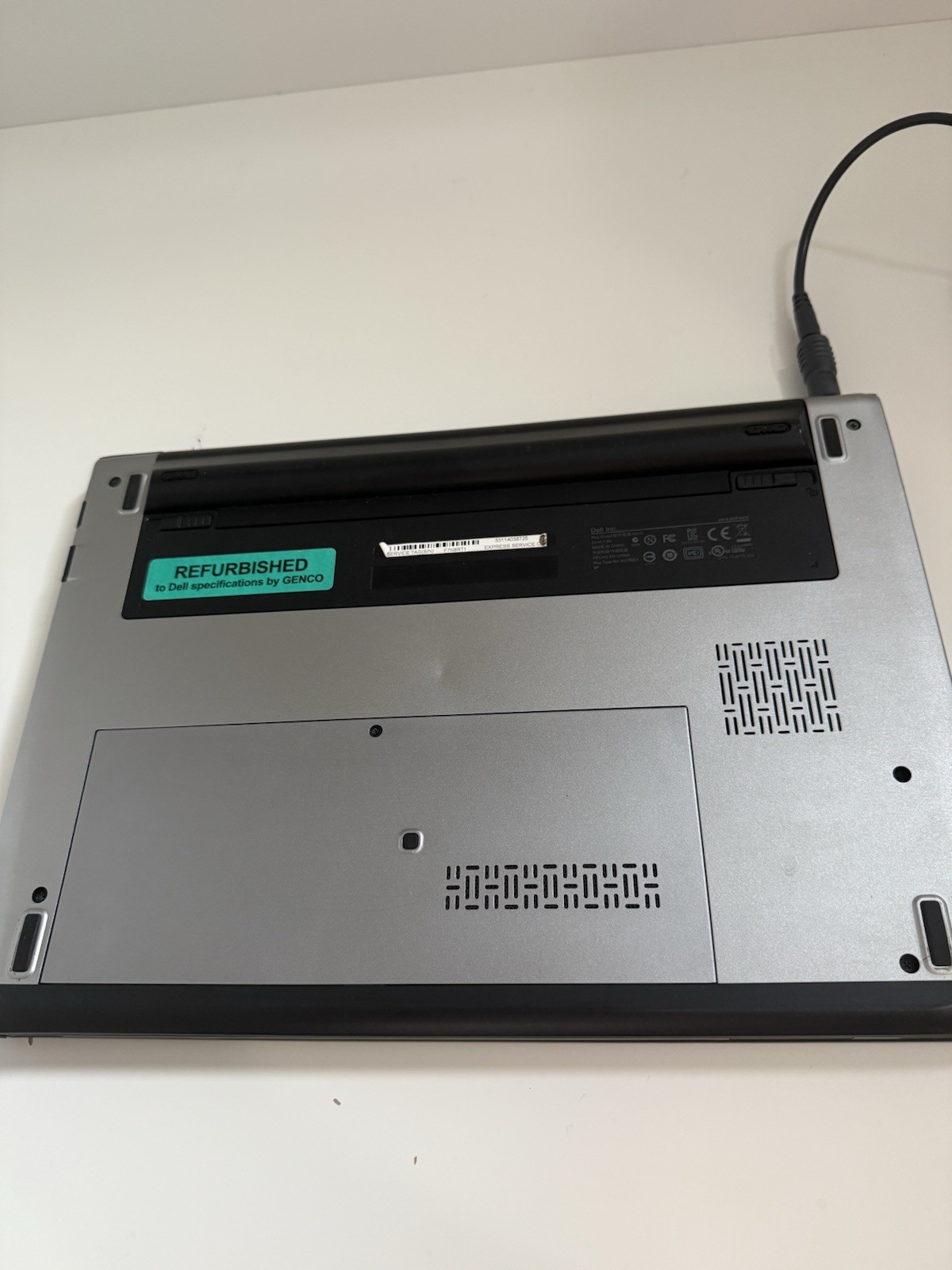🛠️ Dell Latitude 3330 Laptop – Intel Core i3 – NOT Powering On – Broken Corner