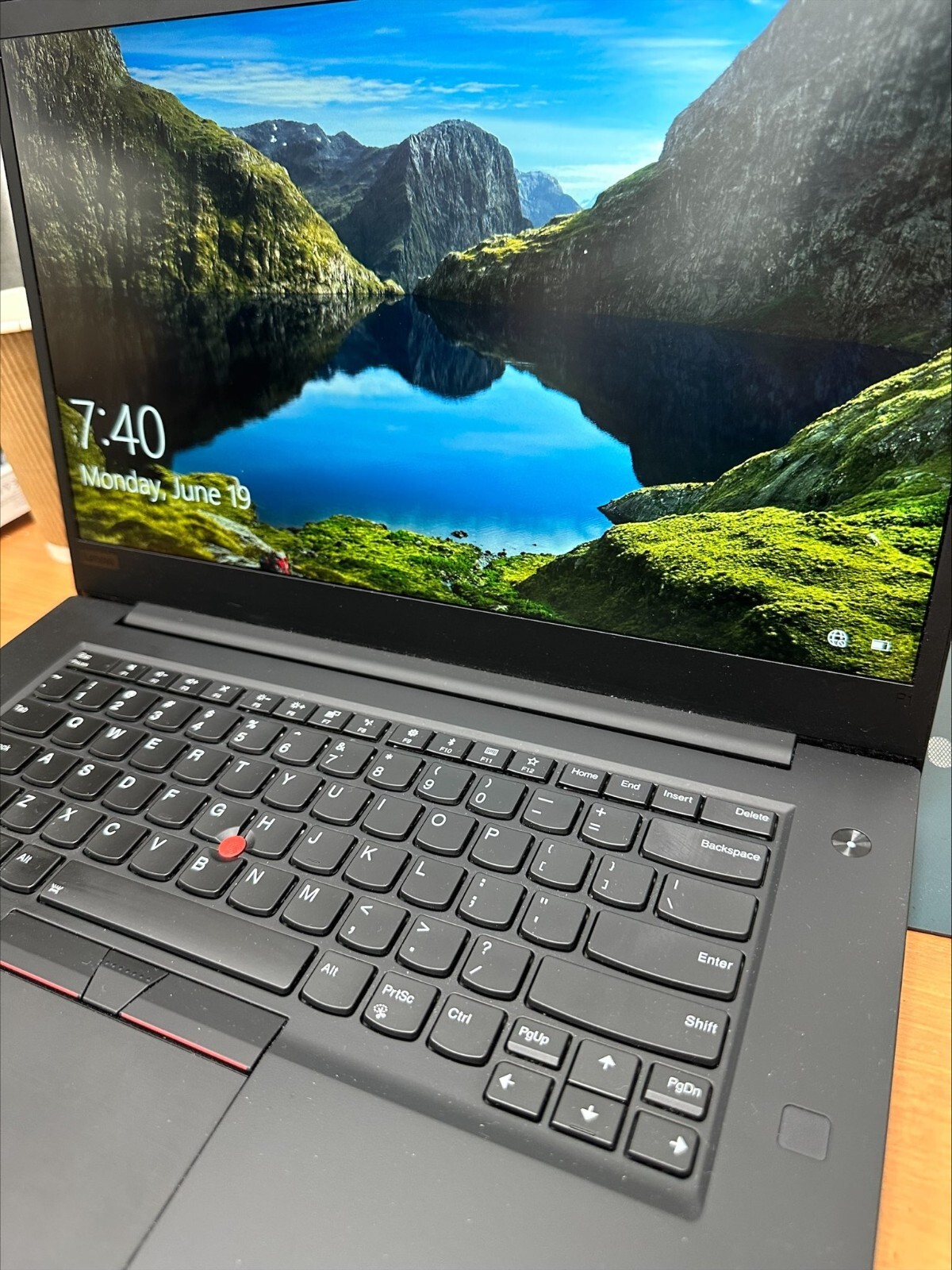 Lenovo ThinkPad P1 Gen 2 15.6″ i7 32GB RAM 512GB SSD NVIDIA T1000