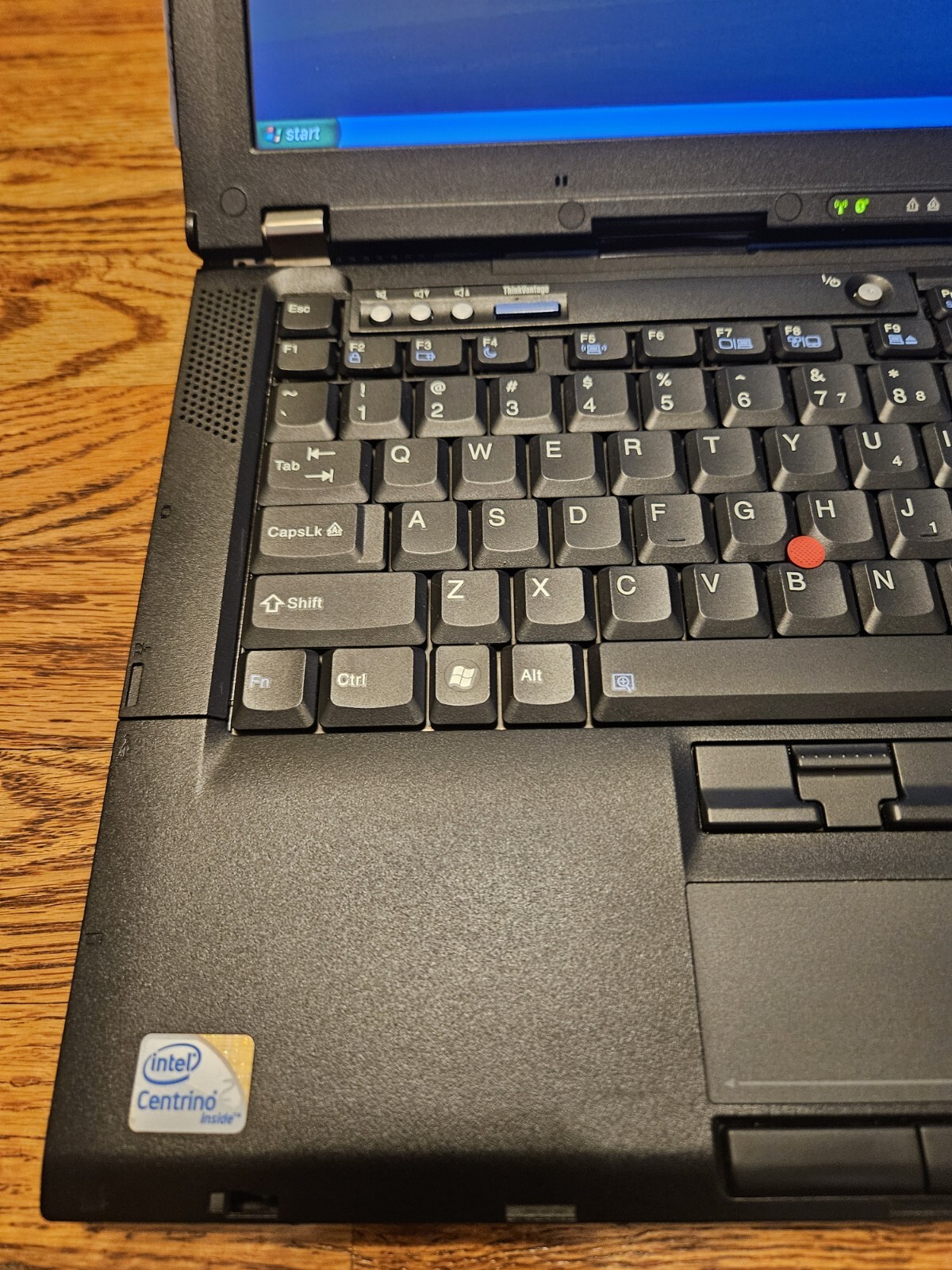 ThinkPad T400 4 GB/250 GB HDD/14″ 1280×800/ Windows XP. Ready to Use