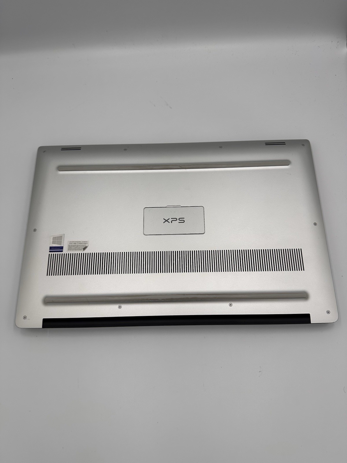 DELL XPS 15 7590 i7-9750H 16GB 1TB NVME GTX 1650 *READ DESCRIPTION*