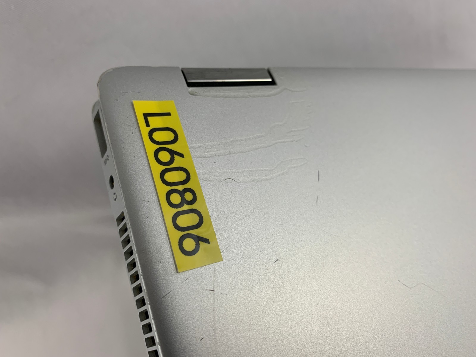 HP 14m-dh1001dx, Intel Core i3-10110U 2.1GHz For Parts/ Repairs, Cracked Screen