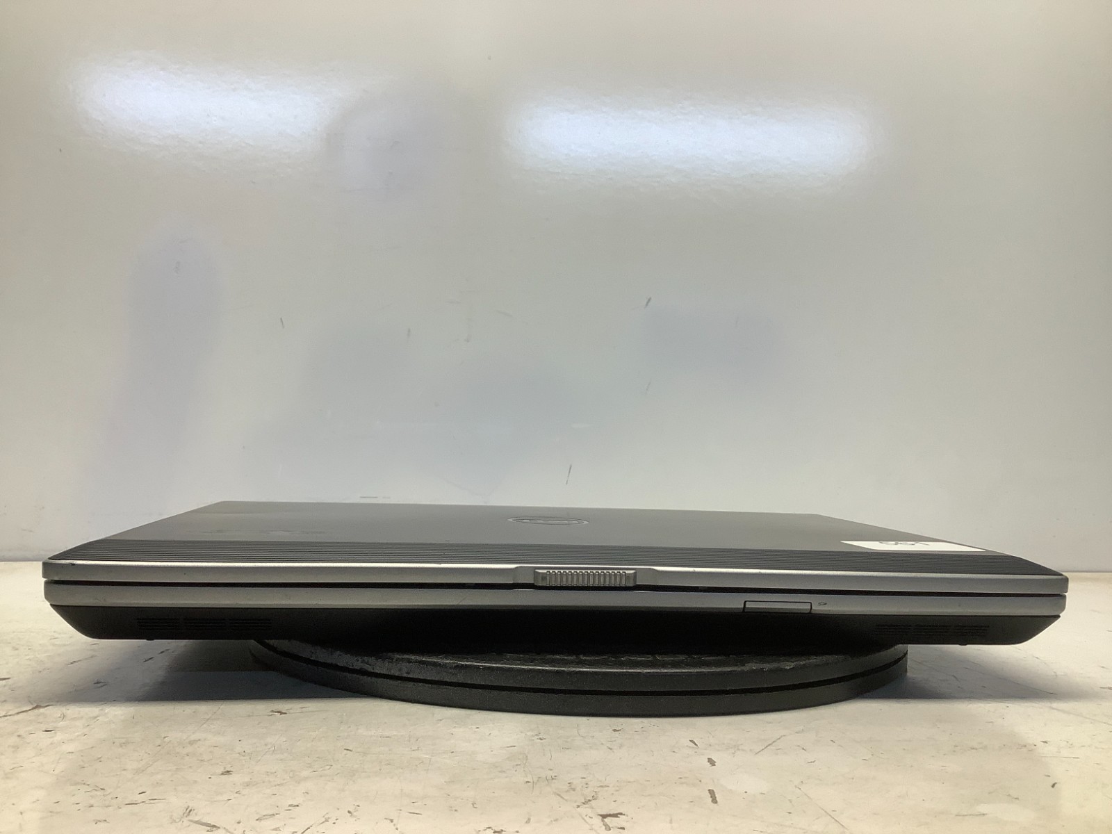 Dell Latitude E6520 Intel i7-2620M 2.7GHz 2 GB NO HDD