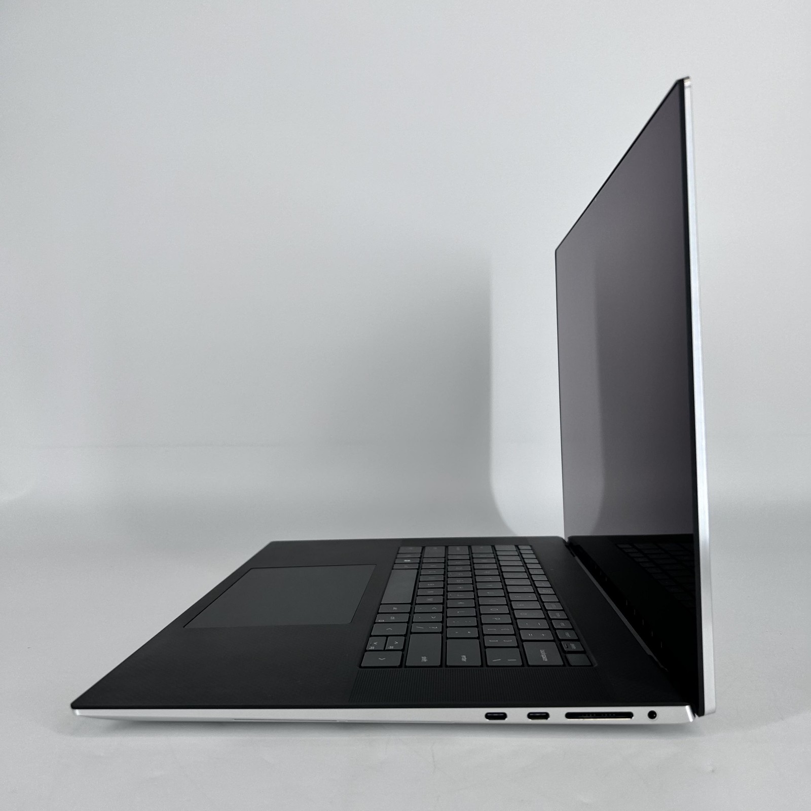 Dell XPS 17 9730 2023 Silver UHD+ TOUCH 2.6 GHz i9-13900H 64GB 2TB SSD RTX 4080