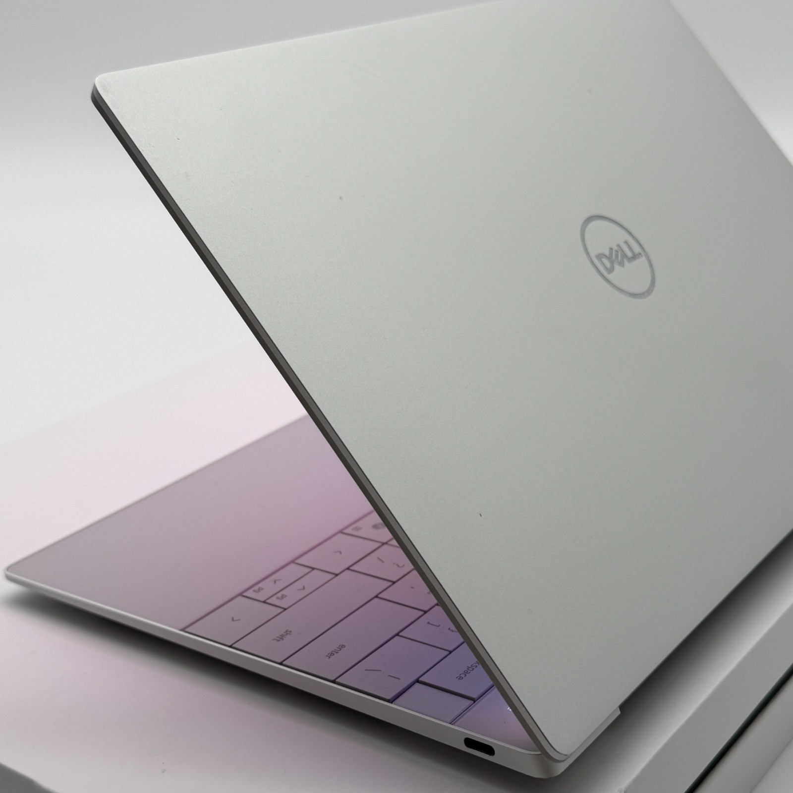 Dell – OLED TOUCH – 5.0GHz Ultra 7 165H – 32GB RAM – 1TB SSD – WARRANTY 2027