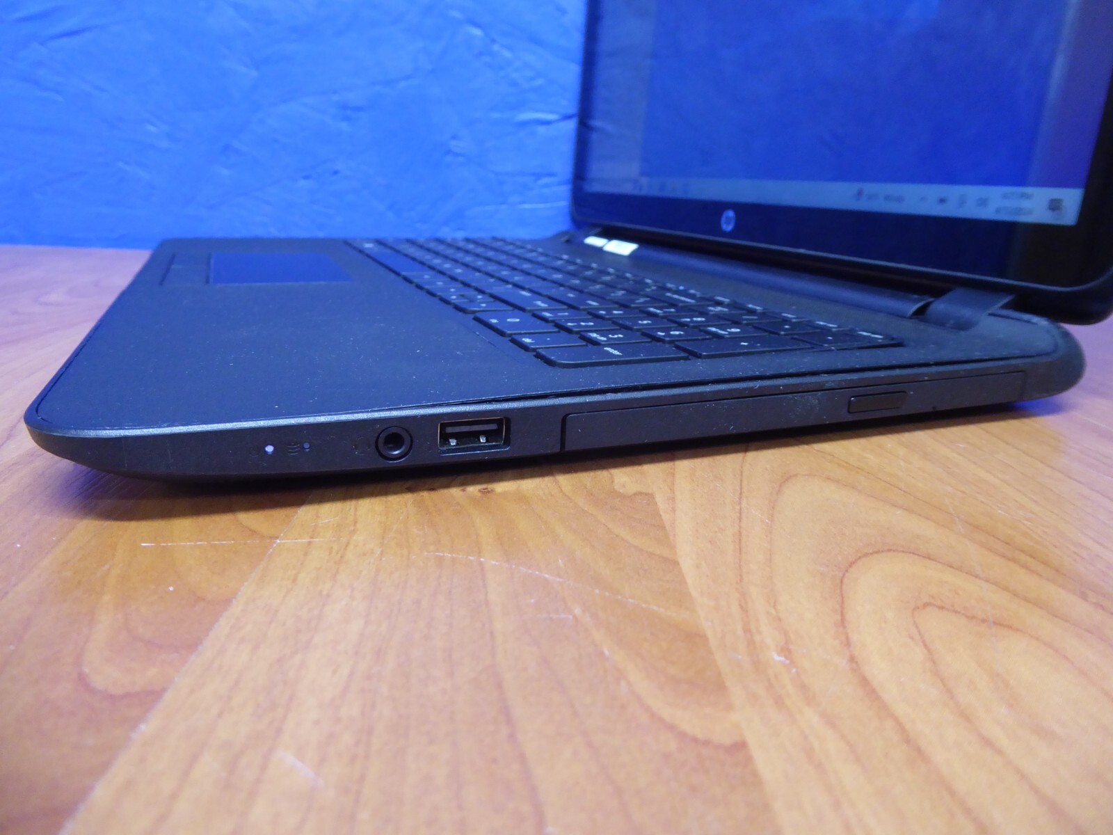 HP LAPTOP 15-F085WM AMD A4-5000 1.5GHz 8GB 240GB SSD WINDOWS 10 HOME