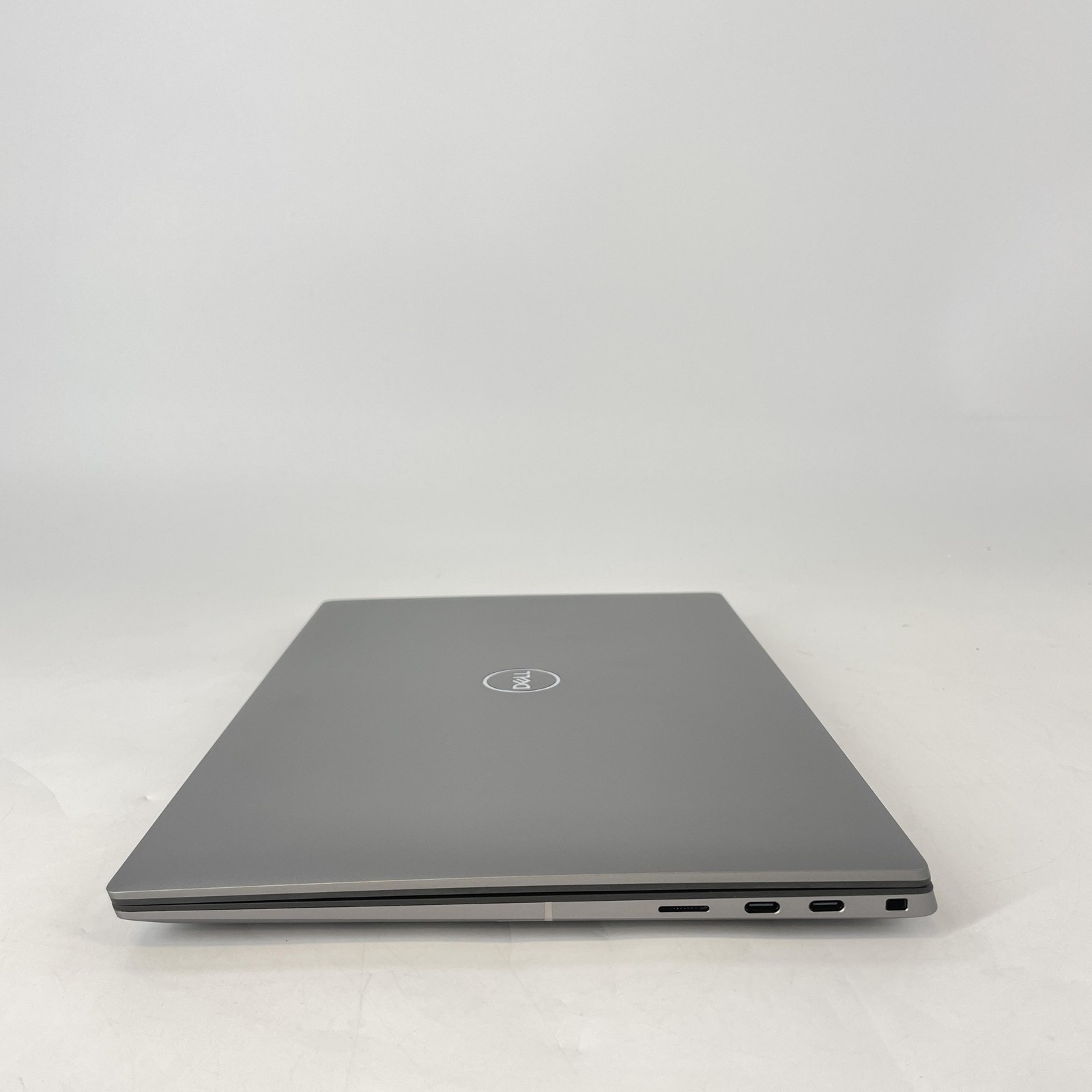 Dell Precision 5490 14 FHD+ 3.8 GHz Ultra 7 165H 32GB 512GB SSD RTX 1000 Ada