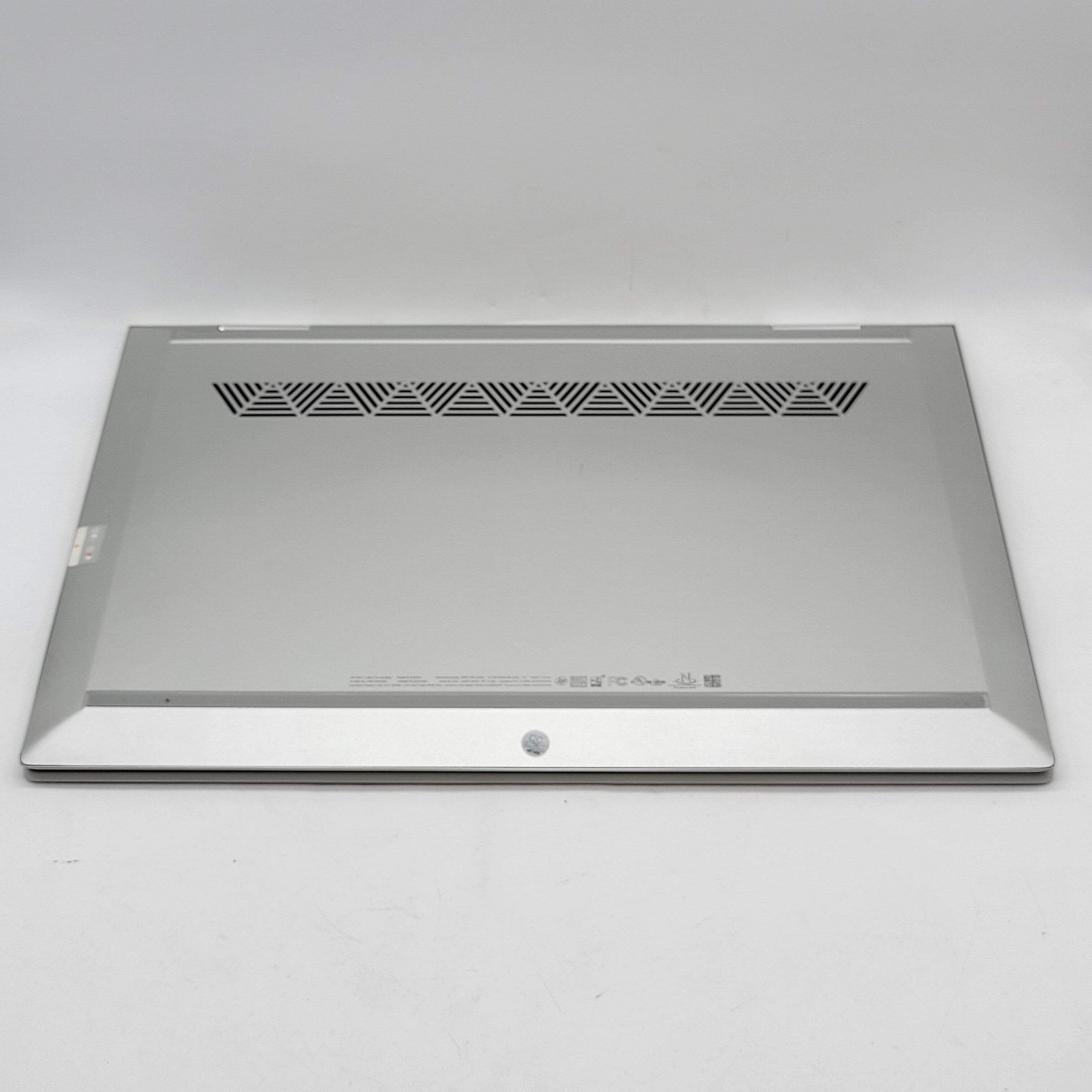 HP Envy x360 15-DR1010NR 15.6″ i7-10510U 1.8GHz 8GB RAM 512GB SSD