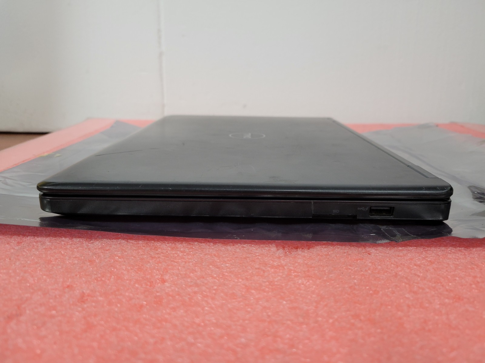 Dell Latitude E5450 i5-5300U@2.3GHz 4GB RAM *NO COVER/SSD/OS/BATT/AS IS* | LP518