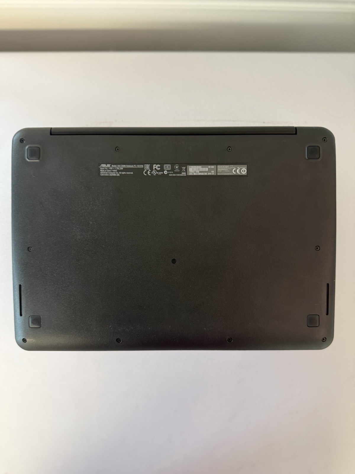 Asus Chromebook C300MA-DH02 Laptop – Good Screen-Intel Celeron N2830-Read Des