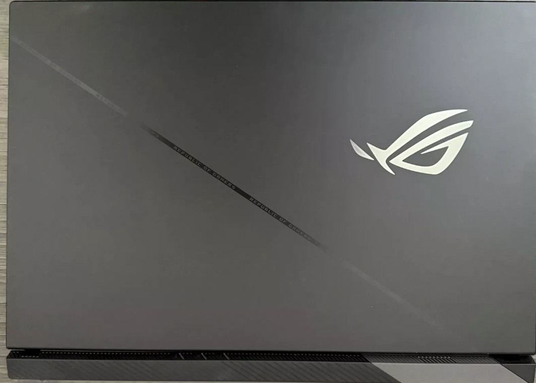Asus SCAR 18! RTX 4080 i9-14900HX 32GB 1TB XCELLENT SHAPE!! GREAT DISPLAY