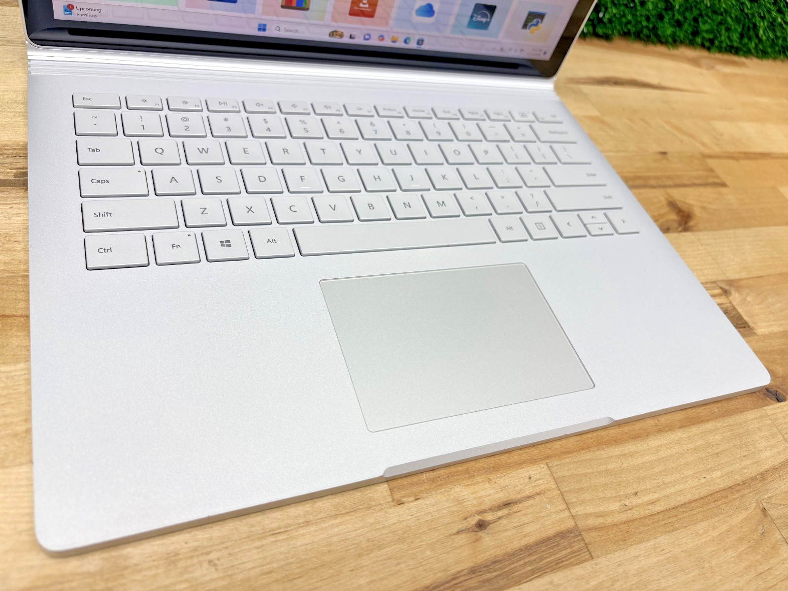 Microsoft Surface Book 2 Intel i7-8th Gen 1.90GHz 16GB RAM 512GB SSD Win 11 Pro*