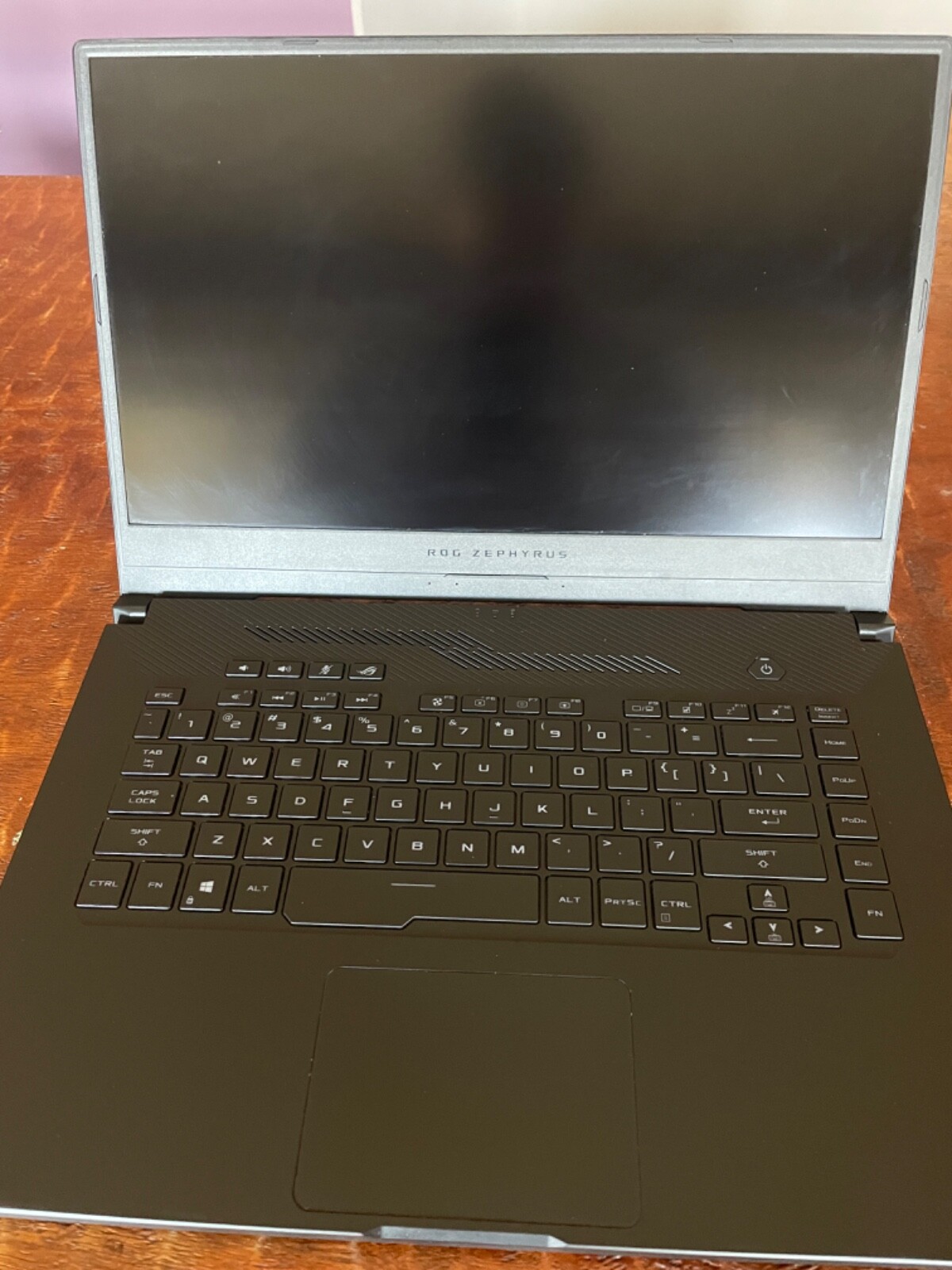 ASUS ROG ZEPHYRUS GA502D gaming laptop . AMD Ryzen 7, 16 GB, Windows 10. 4.6lbs