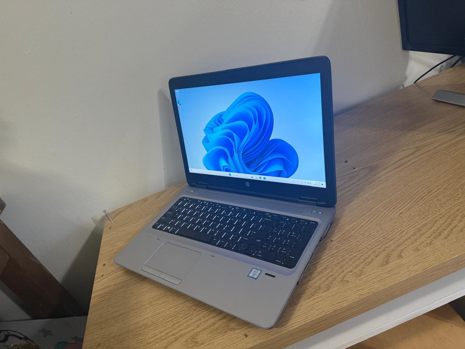 HP ProBook 650 G2, intel core i7-6600U 2.81GHz 8GB RAM 128GB SSD Windows 11 Pro