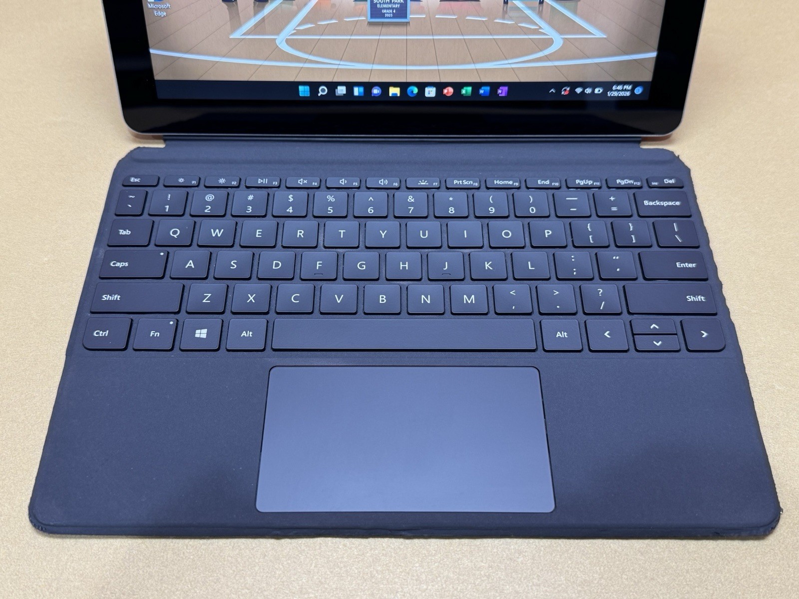 Surface Go 1824 4415Y 1.6GHz 4GB RAM 64GB SSD