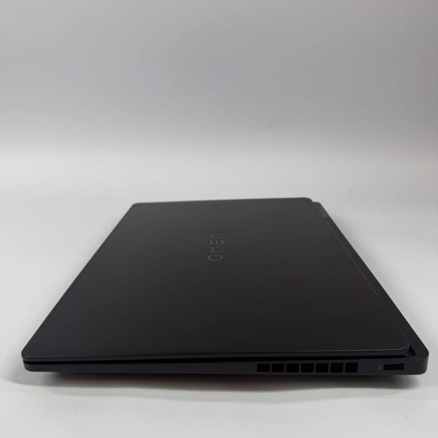 HP omen max 16 16-AH0043DX Core Ultra 9 275HX 2.7GHz 32GB RAM 2TB SSD RTX 5080