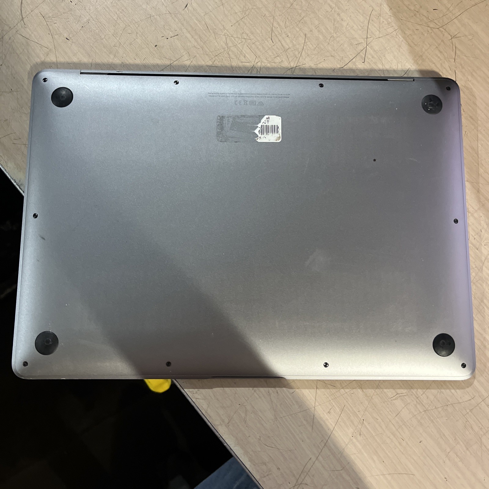 APPLE MACBOOK AIR 13″ SCISSOR, 2020 CORE I3-1000NG4 1.1GHZ 8GB RAM 256SSD