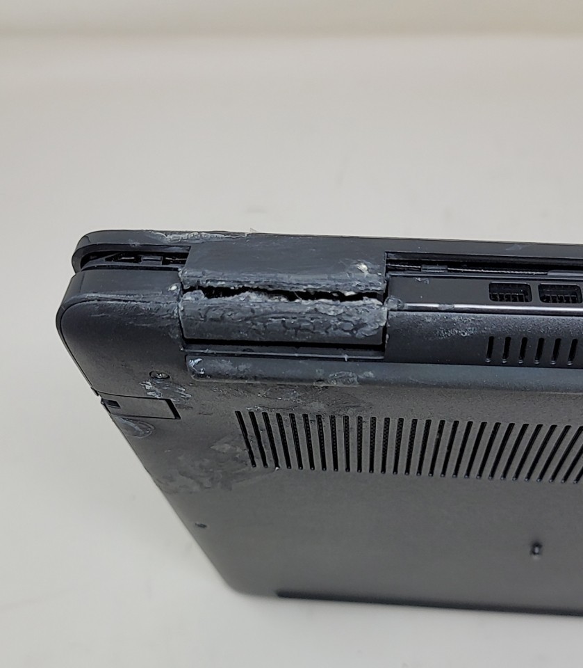 DELL LATITUDE 3520 Laptop Intel I5-1135G7 8GB 256GB SEE NOTES