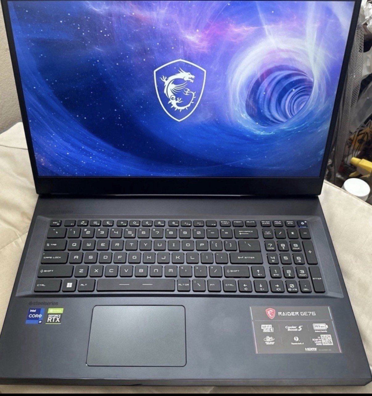MSI Raider GE76 12UE GEForce