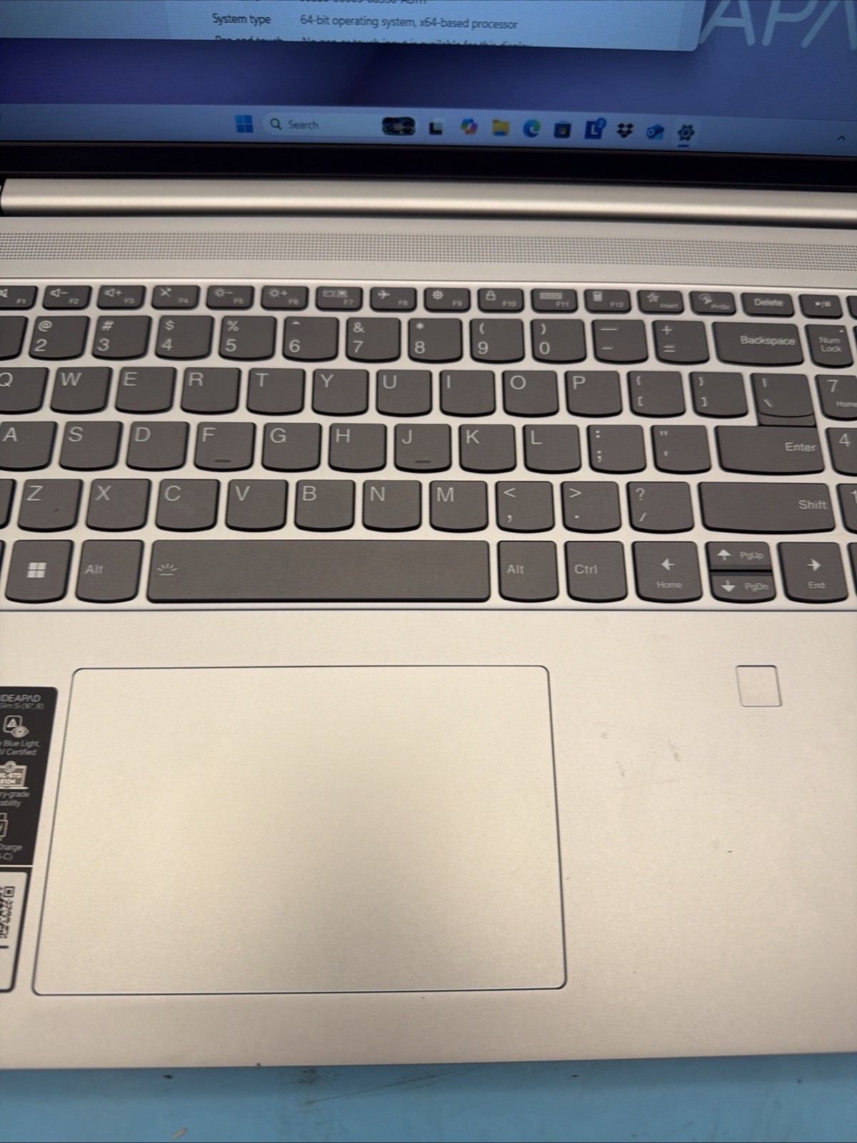 Lenovo IdeaPad Slim 5i 16″ WUXGA Touch Intel i7-1355U 16GB 512GB SSD W11H Laptop