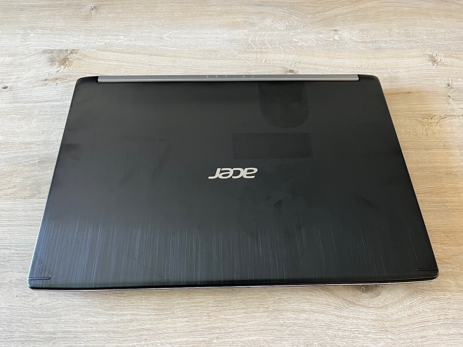 Acer Aspire 7 15.6″ (GTX 1050Ti, 1TB SSD, Intel i7-8750H, 2.2 GHz, 8GB RAM) 2018