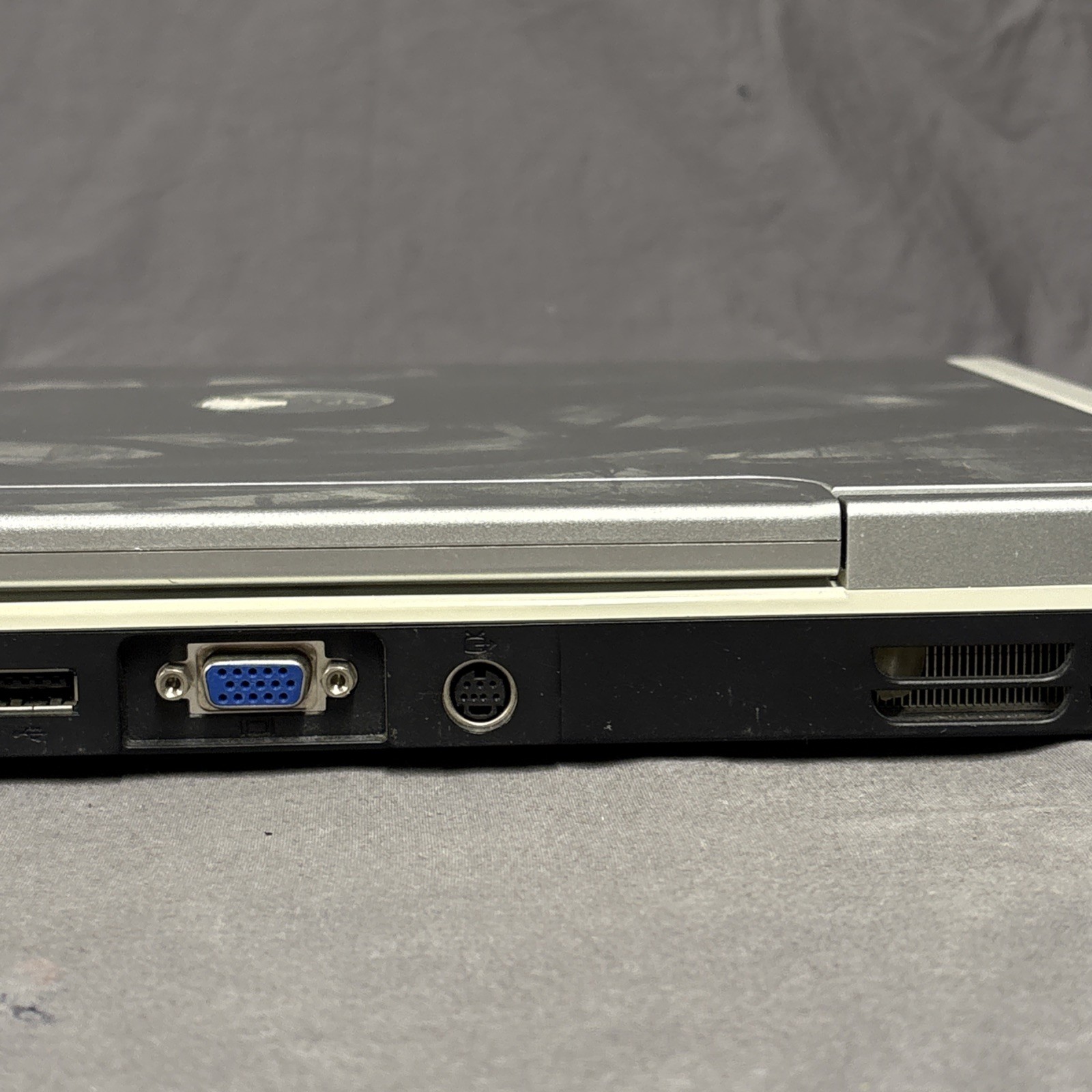 Dell Inspiron 6400 MM061 Intel Core Duo 06E8 1.66GHz 2 GB Ram No HDD READ