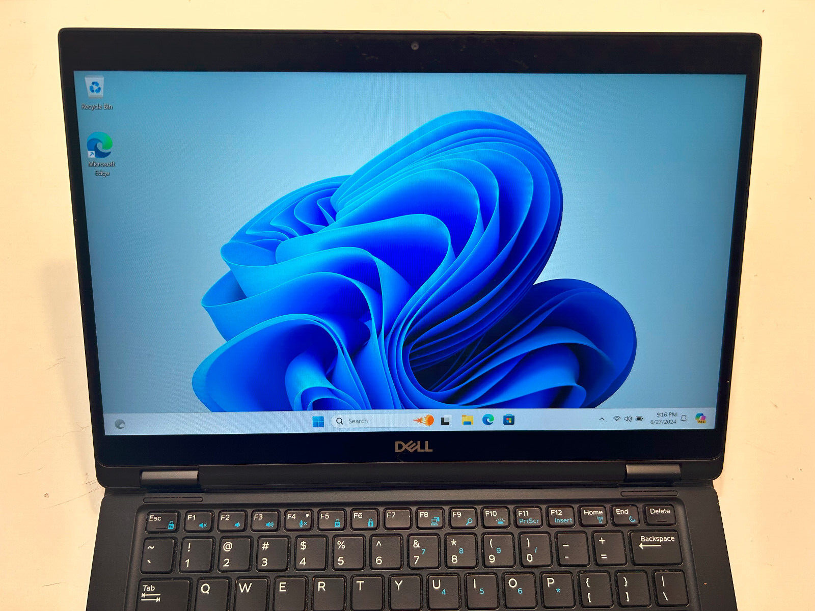 COMPLETE Dell Latitude 7390 2-in-1 – 13.3″ i7-8650U 1.9GHz 16GB 512GB MA15-47