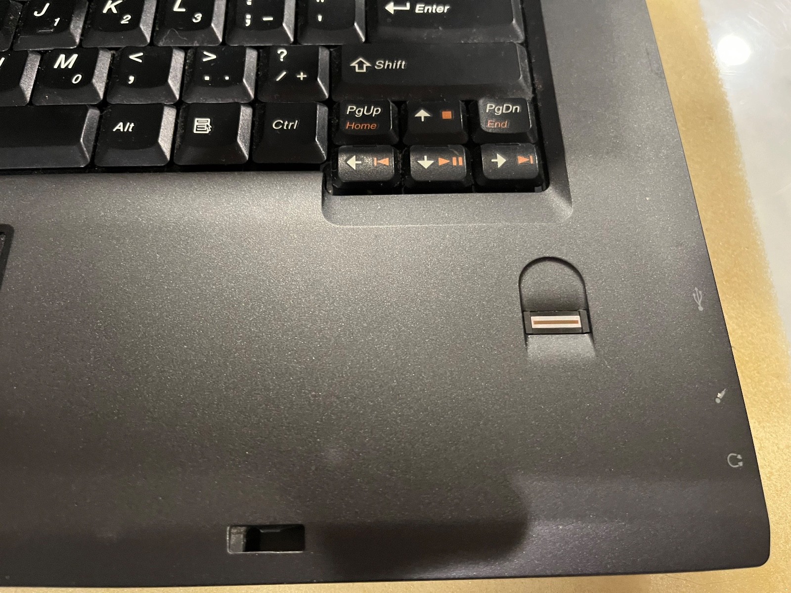 Lenovo 3000 N100 type 0768-A49 Intel Centrino Duo notebook computer