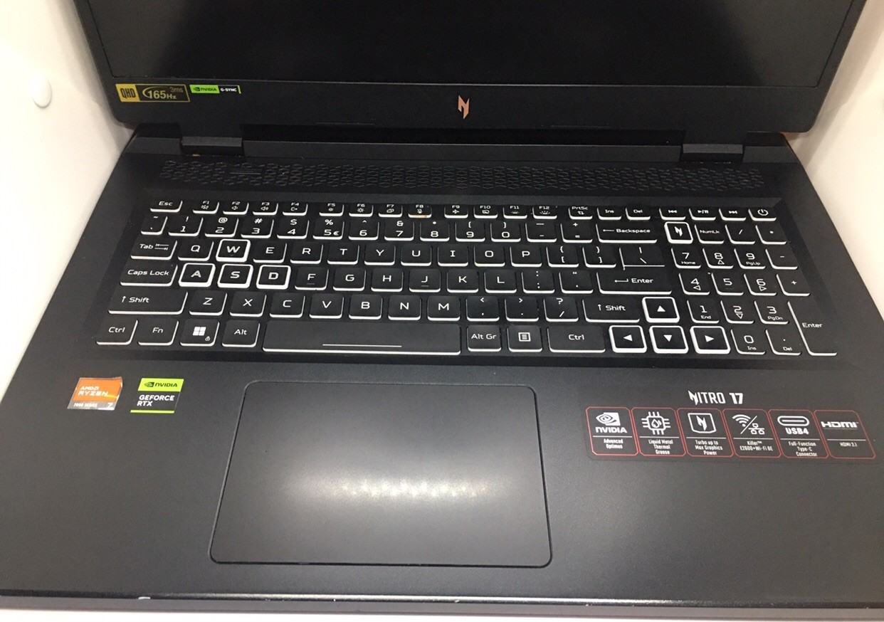 Acer Nitro 17 Gaming Laptop Ryzen 7 7840HS RTX 4060 165Hz AN17-41-R7G3 FOR PARTS