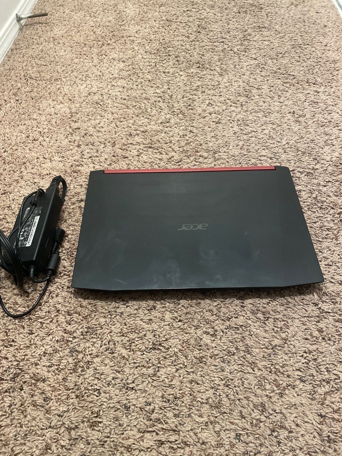 Acer Nitro 5 AN515-42 AMD Ryzen 5 2500U 2.0ghz AMD Radeon RX 560 8GB RAM 256 SSD
