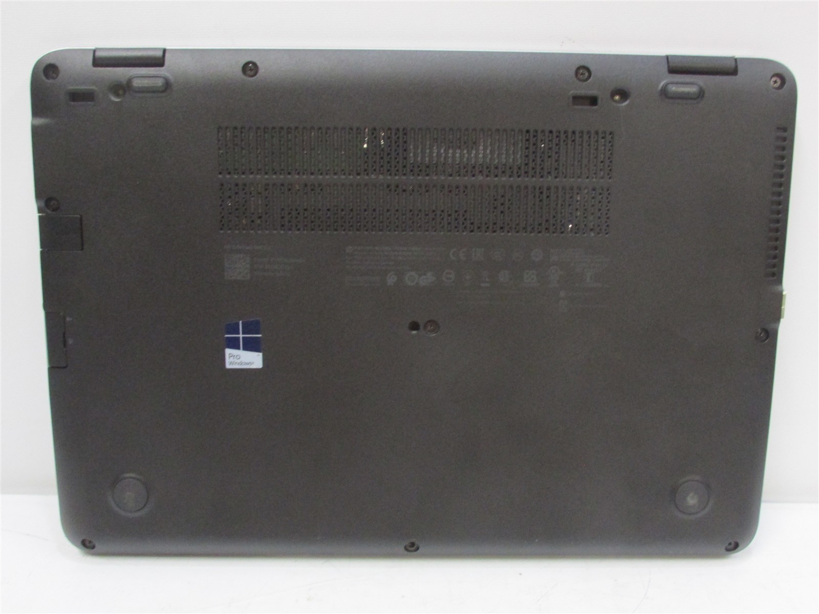 HP Elitebook 840 G3 i5-6300U 2.4GHz 8GB RAM 256GB m.2 14″ Win 10 Pro TPAD DMG
