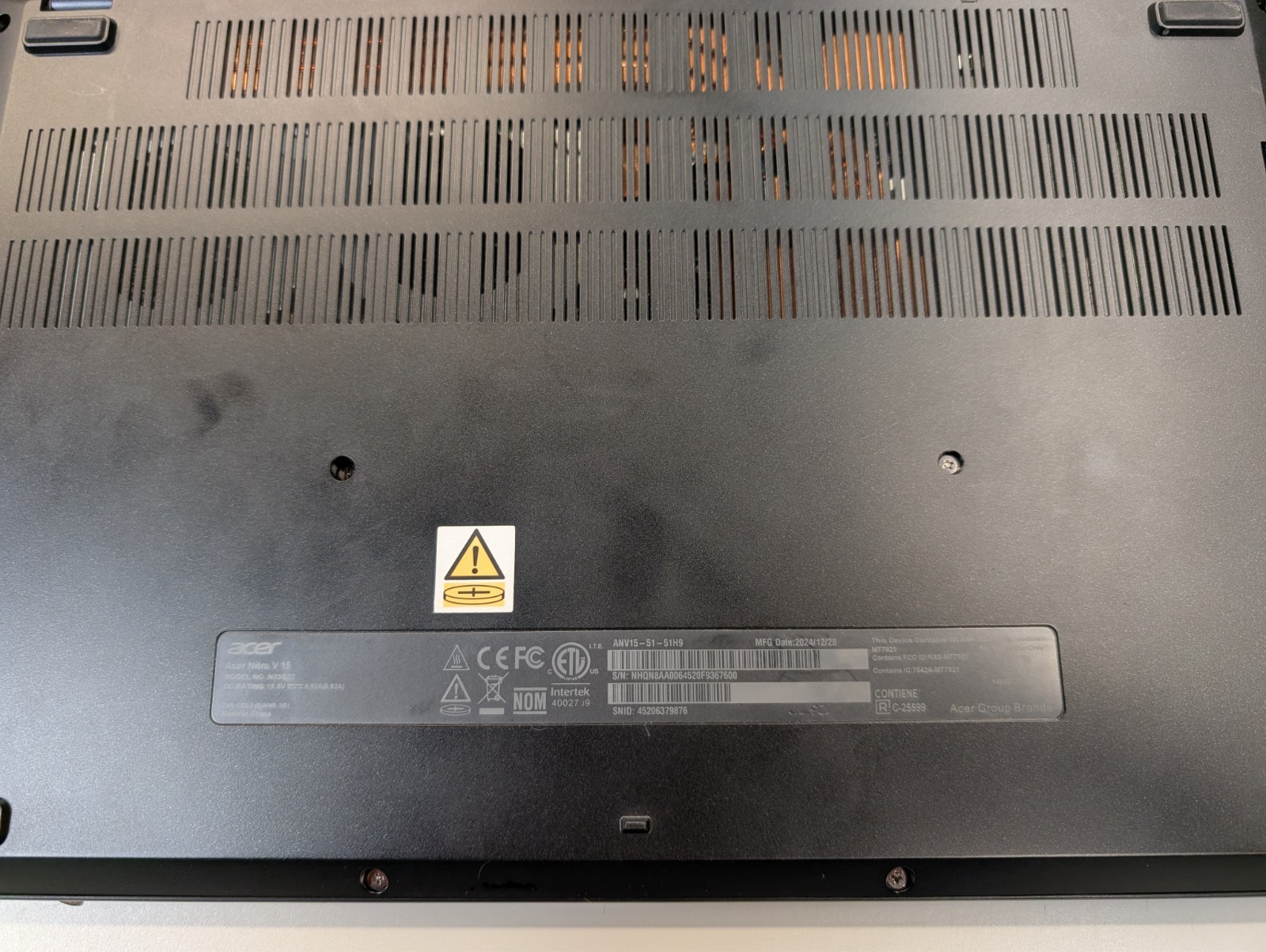 Acer Nitro V 15 ANV15-51-51H9 i5-13420H RTX 4050 16GB No SSD Parts/Repair