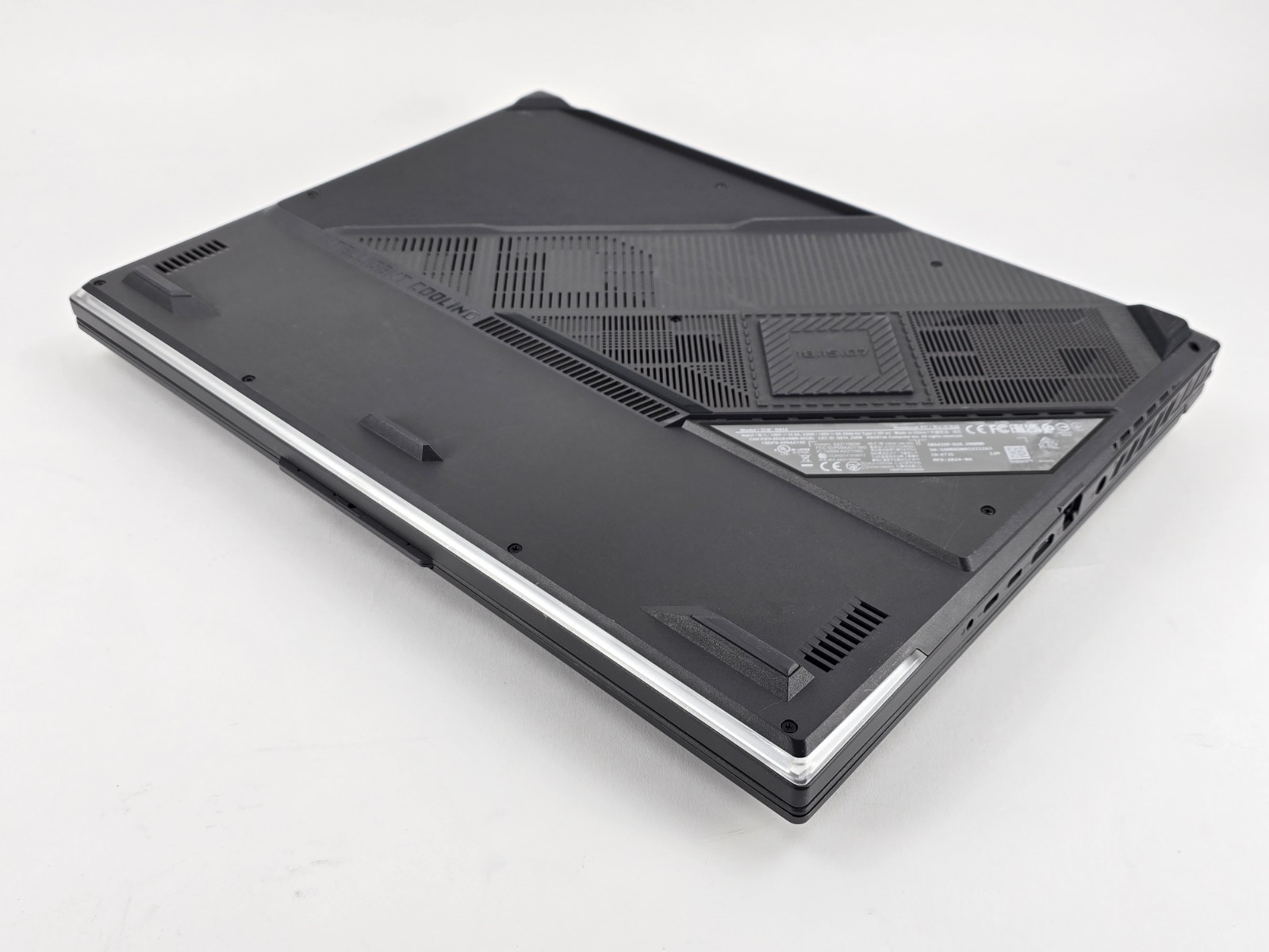 ASUS ROG Strix G18 QHD+ 240Hz (Core i9-14900HX, 32GB, 2TB SSD, RTX 4080) – Used