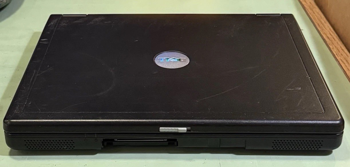 Vintage Dell Inspirion 1200 Laptop Model PP10S Untested For Parts Repair