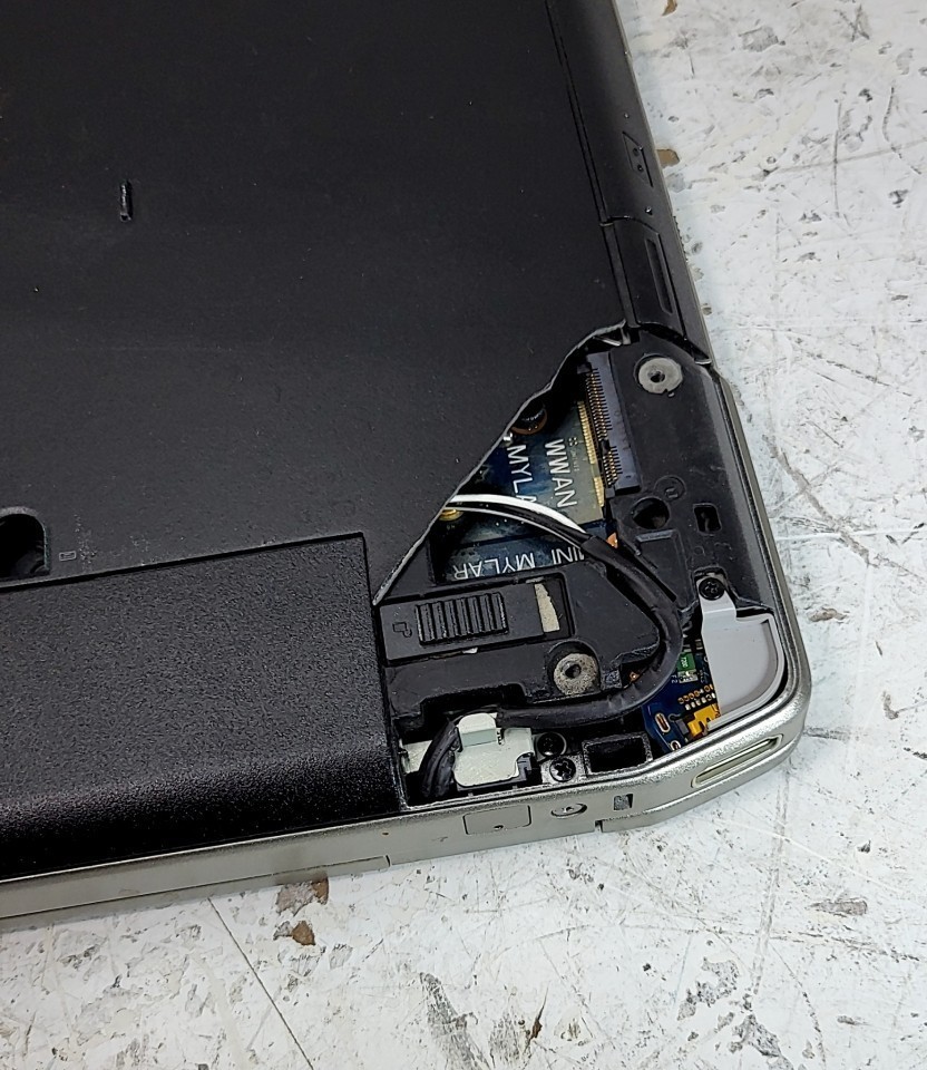 DELL LATITUDE E6420 Laptop Intel I5-2520M 4GB SEE NOTES