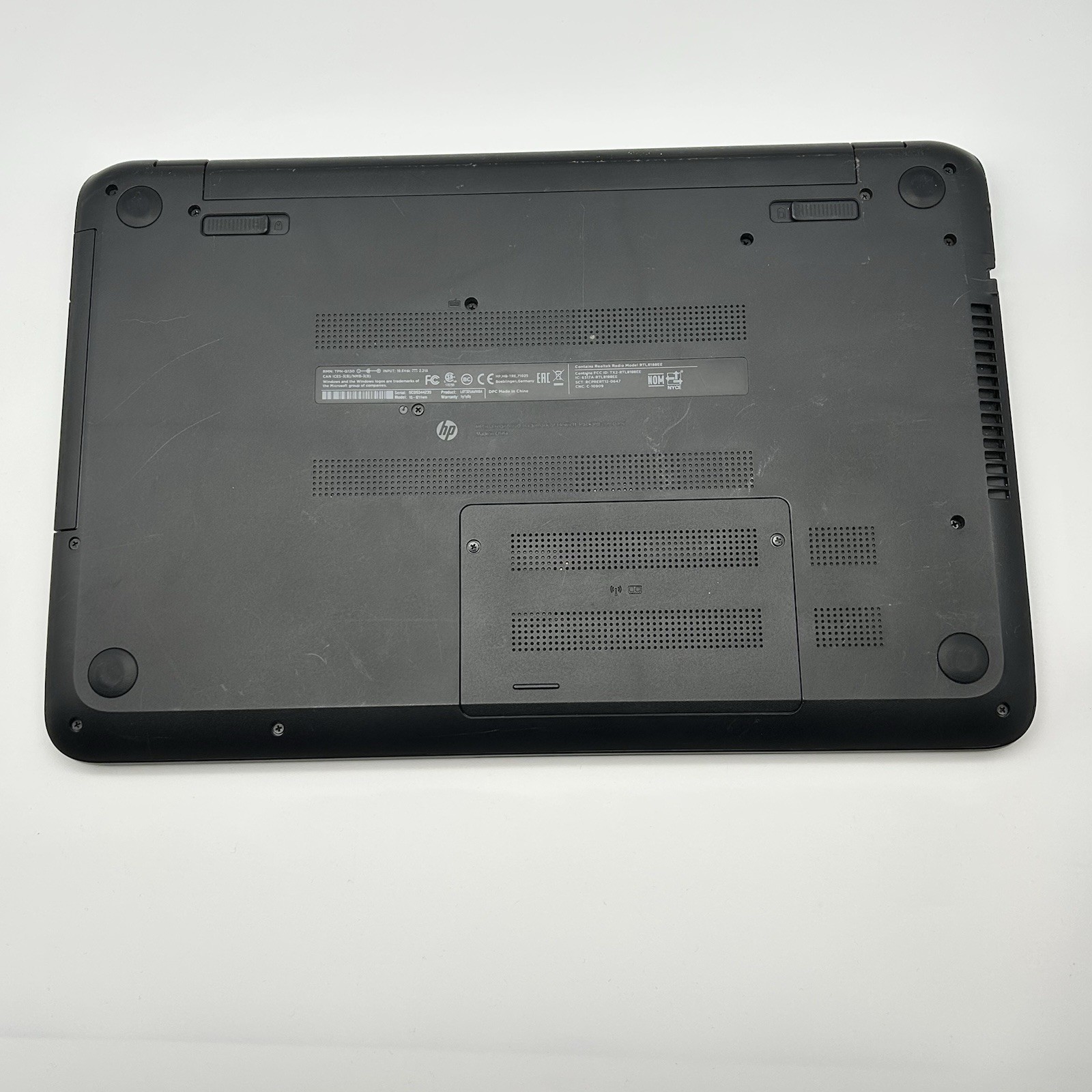HP Notebook 15-f211wm Black 15.6″ Touchscreen Built-in Webcam Laptop – FOR PARTS