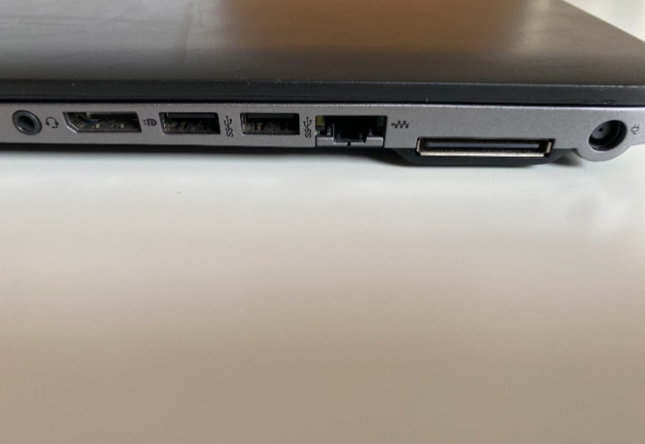 HP EliteBook 840 G3 14 in (256 GB SSD, Intel Core i5 6th Gen 2.40 GHz, 8 GB RAM)