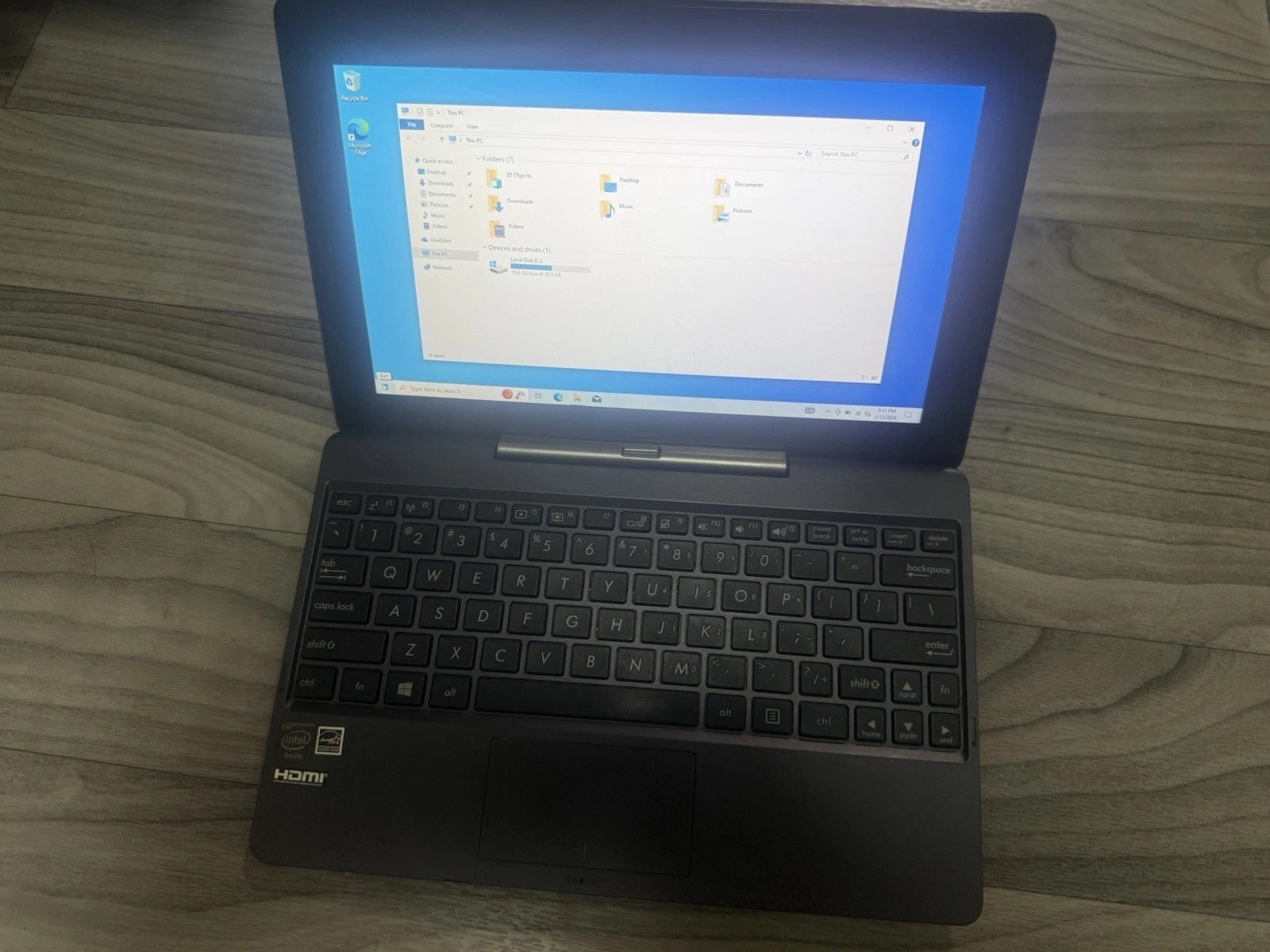 ASUS T100TA-B1-GR 10.1in. 32GB SSD 2GB RAM Win10