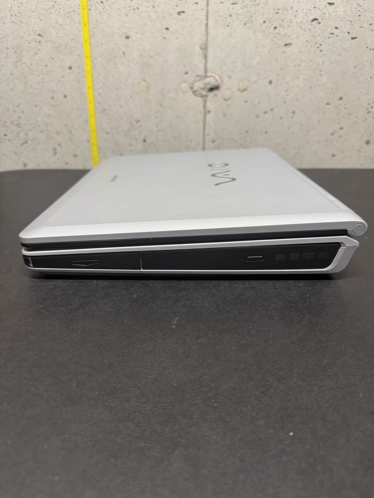 Sony VAIO 15.4” Laptop Intel Pentium 4 3.06GHz 512MB RAM PCG-K33/PCG-9S1L READ