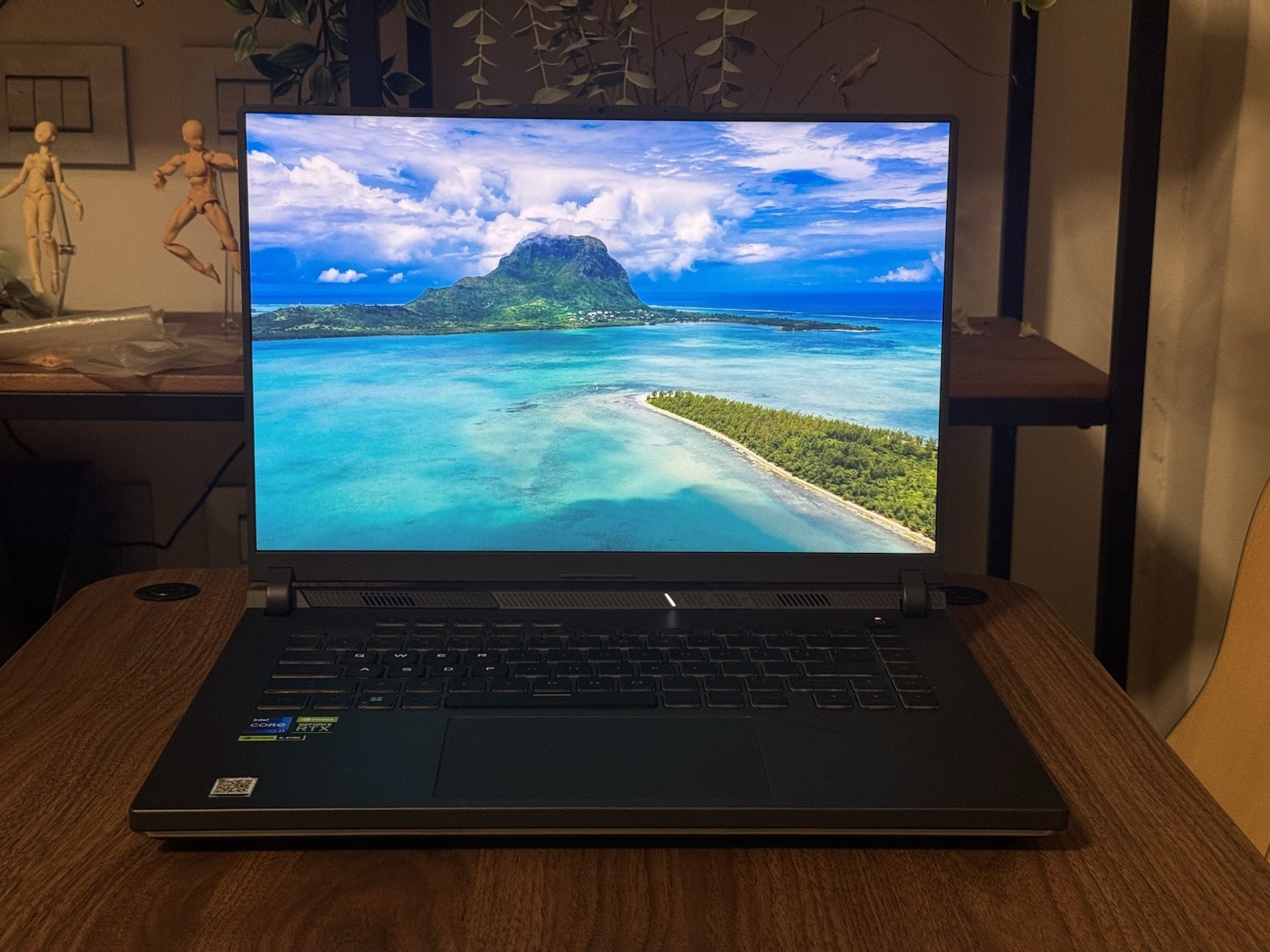 ASUS ROG Strix G16 (2023) – i7-13650HX / RTX 4060 / 16GB RAM / 1TB SSD