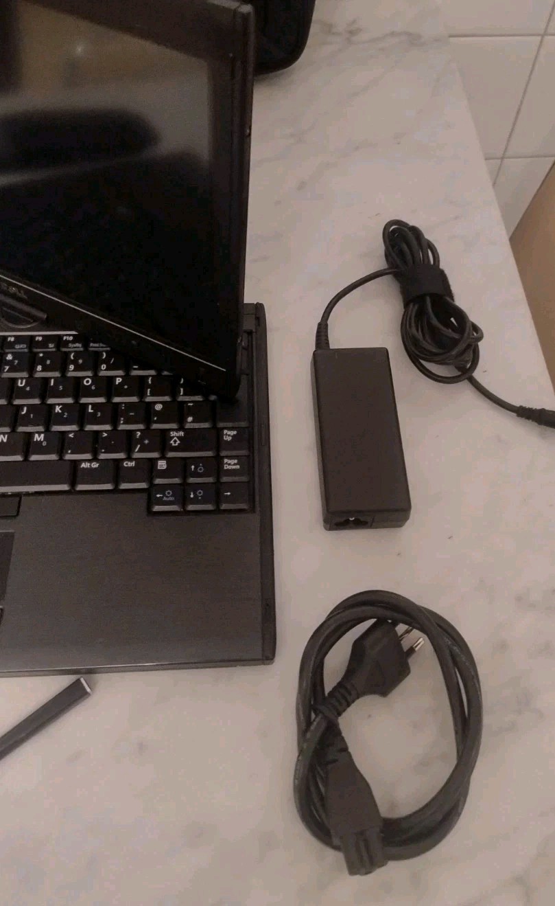 DELL LATITUDE XT2 Laptop PP12S Notebook / Tablet Touchscreen SSD Style GREAT