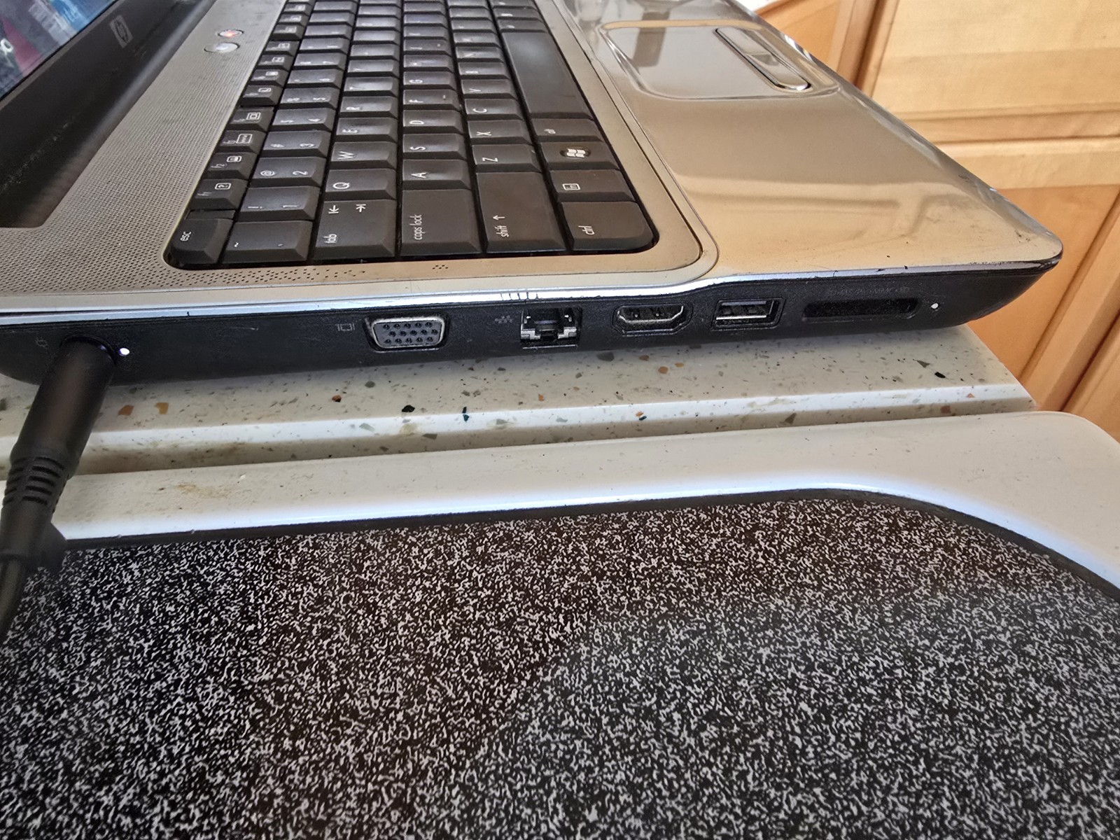 HP G60-441US Laptop Pentium Dual-Core T4200 2.00 GHz 3GB RAM For Parts/Not Work