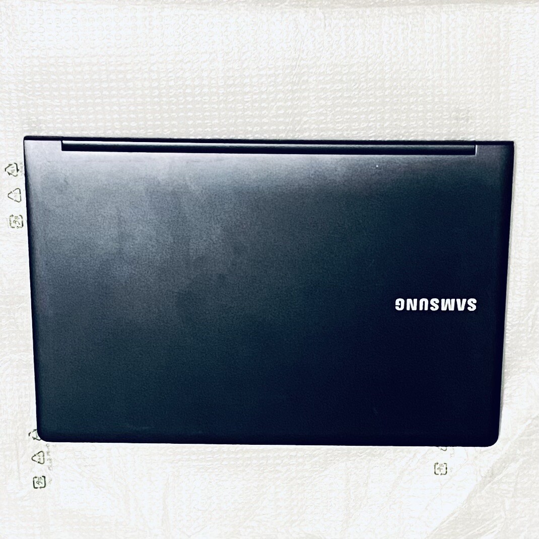 Samsung 9 NT900X4C i7-3537U Notebook 38.1 cm (15″) HD+ 8 GB DDR3 SDRAM 512 GB