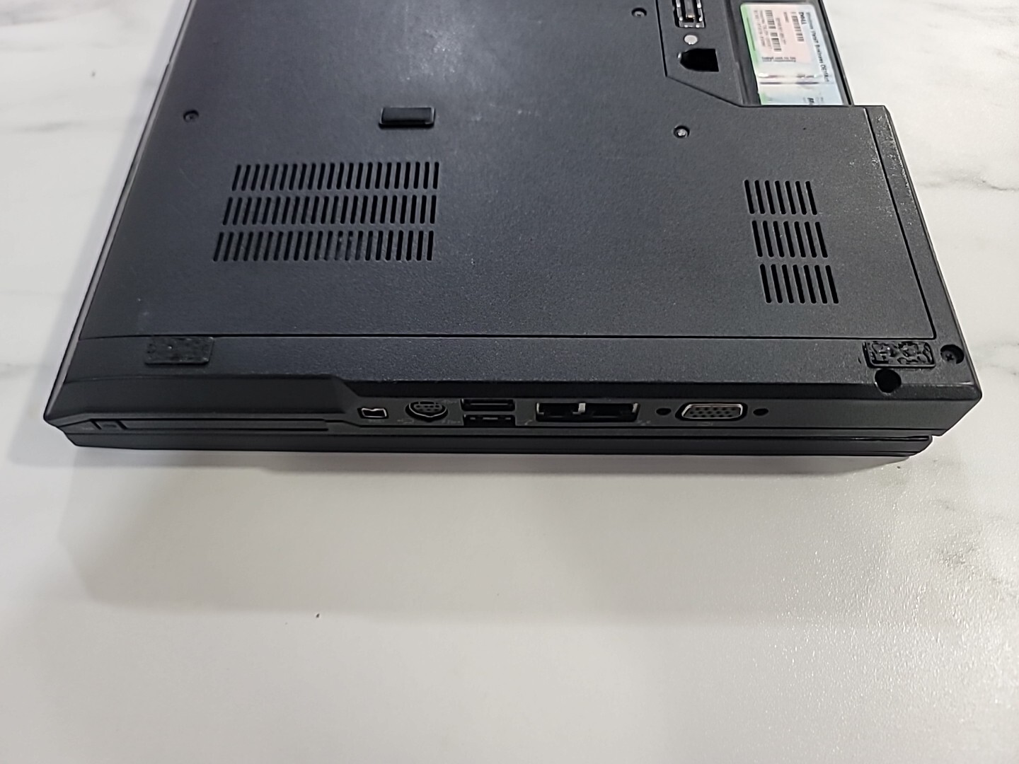 Dell Latitude E5400 Laptop No Boot, No Start, Charger Imcluded, Display Intact