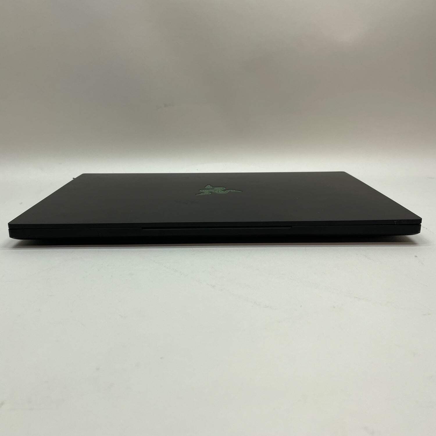 Razer Blade 15 Advanced RZ09-0409 15.6″ i7-11800H 32GB RAM 1TB SSD RTX 3080