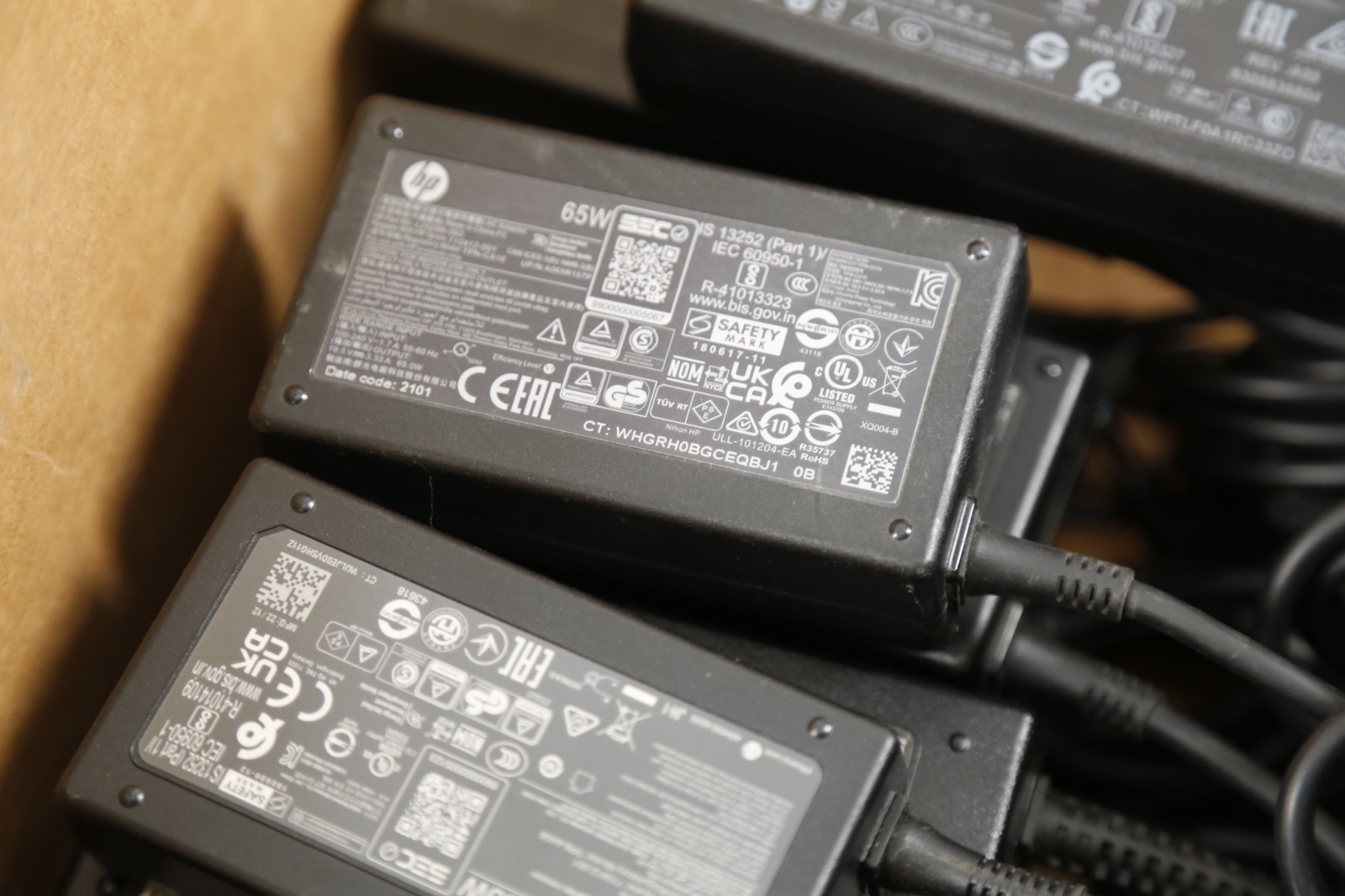 Lot of 25 OEM HP 65W AC Adapter Laptop Charger 19.5V 3.33A Blue Tip 710412-001