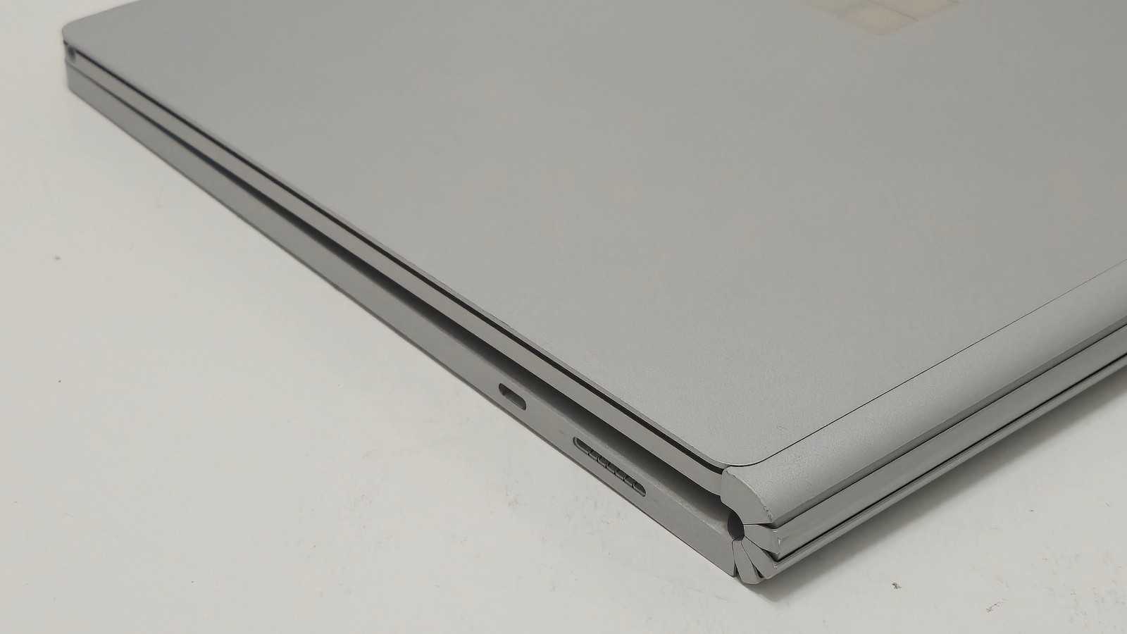Surface Book 3 15″ (1899) i7-1065G7 32GB RAM 1TB SSD GTX 1660 GPU 6GB GDDR6